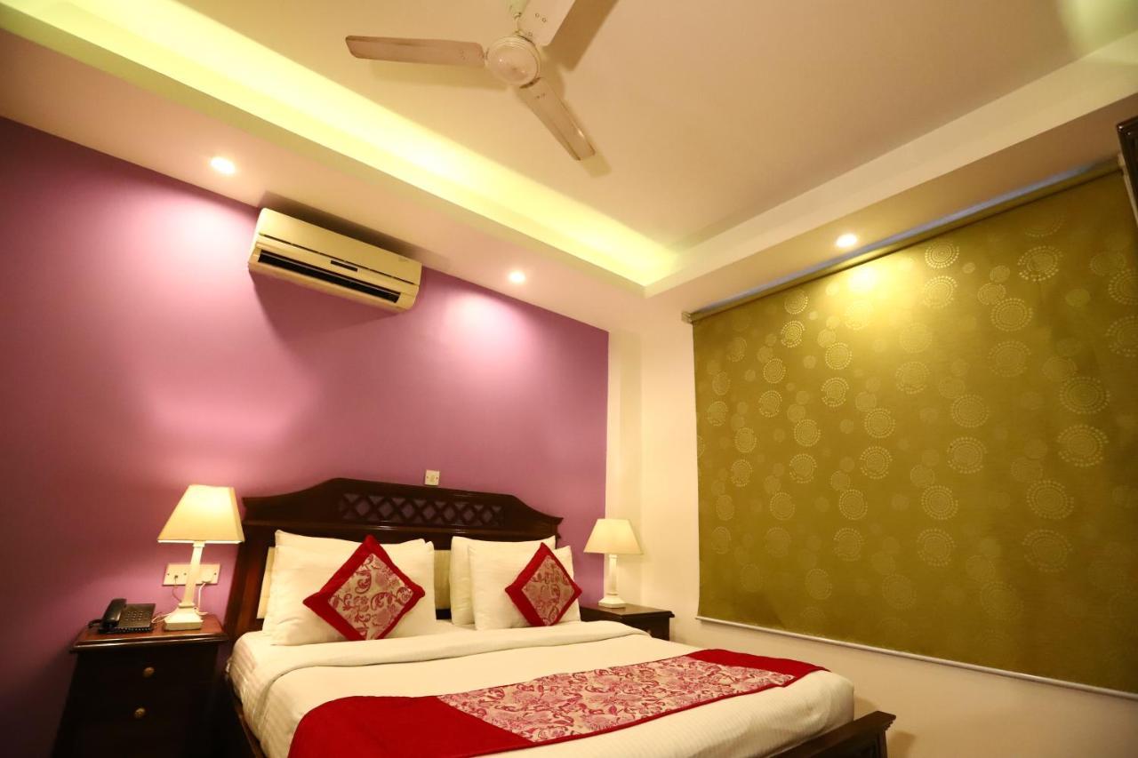 Hotel Ambica Palace Aiims New Delhi - Couple Friendly Local Id Accepted Εξωτερικό φωτογραφία