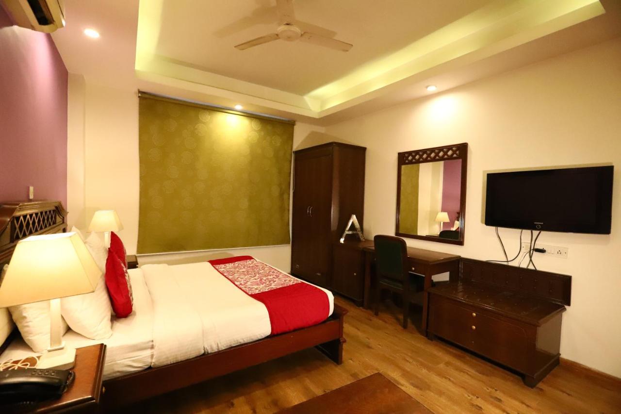 Hotel Ambica Palace Aiims New Delhi - Couple Friendly Local Id Accepted Εξωτερικό φωτογραφία