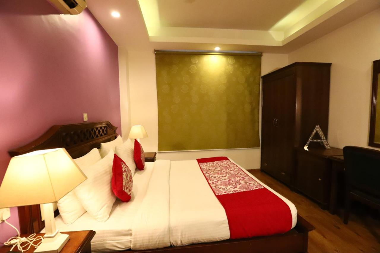 Hotel Ambica Palace Aiims New Delhi - Couple Friendly Local Id Accepted Εξωτερικό φωτογραφία