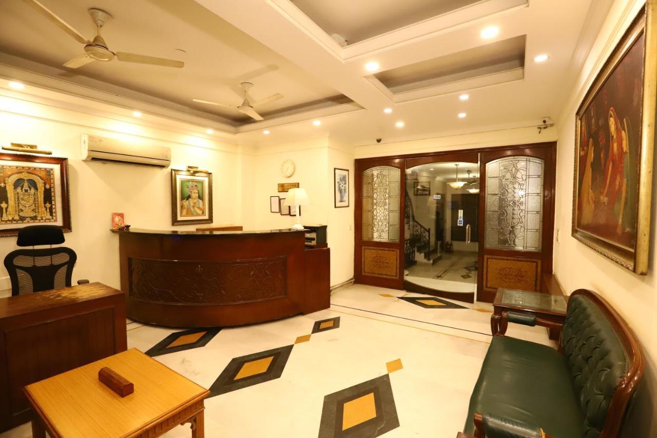 Hotel Ambica Palace Aiims New Delhi - Couple Friendly Local Id Accepted Εξωτερικό φωτογραφία