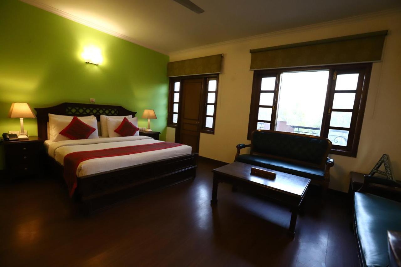 Hotel Ambica Palace Aiims New Delhi - Couple Friendly Local Id Accepted Εξωτερικό φωτογραφία
